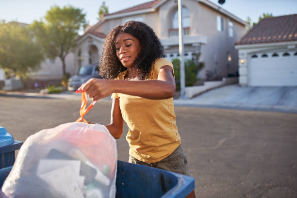 Best Attic Cleanout Services  in Williston, FL